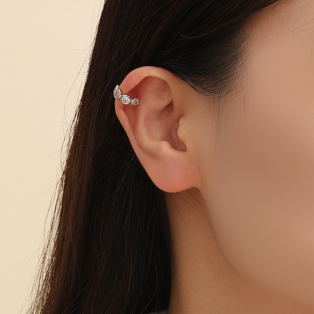 Eternal Circle Ear Clip