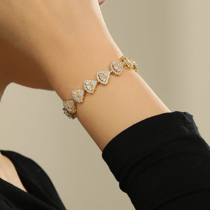 Enchanting Seashell Sparkle Gold bracelet - Reet Pehal