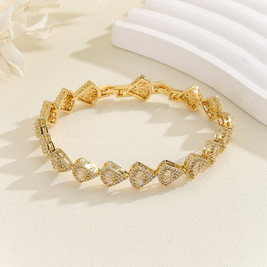 Enchanting Seashell Sparkle Gold bracelet - Reet Pehal