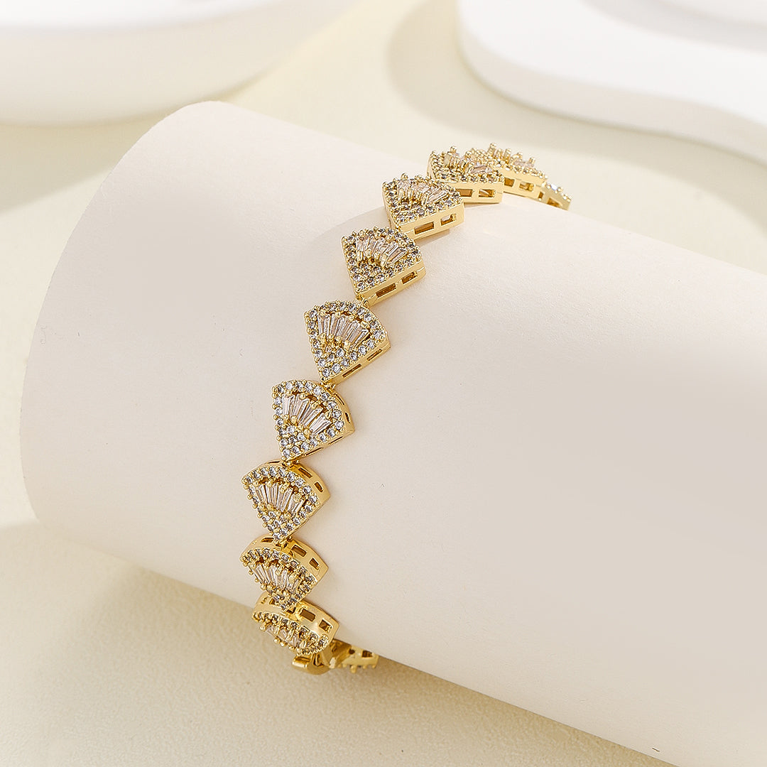 Enchanting Seashell Sparkle Gold bracelet - Reet Pehal