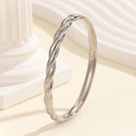 Load image into Gallery viewer, Sophisticated Twirl Bangle
