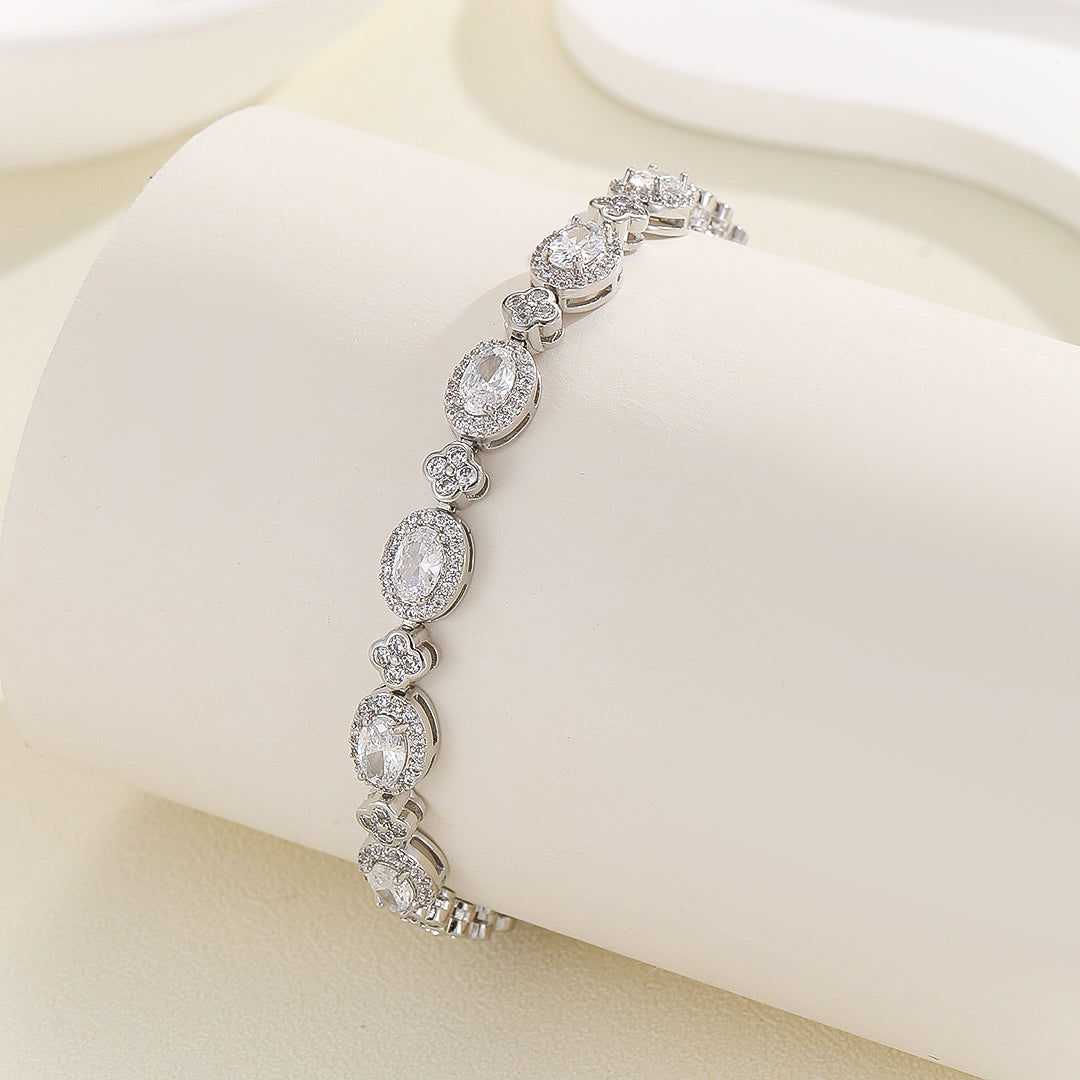 Luxe Oval-Clover Symphony Diamond Bracelet - Reet Pehal