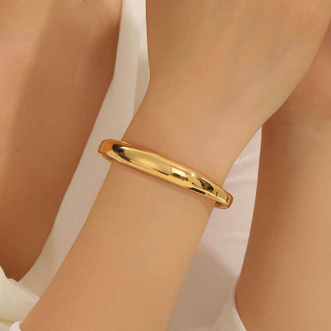 Illuminating Simplicity Bracelet