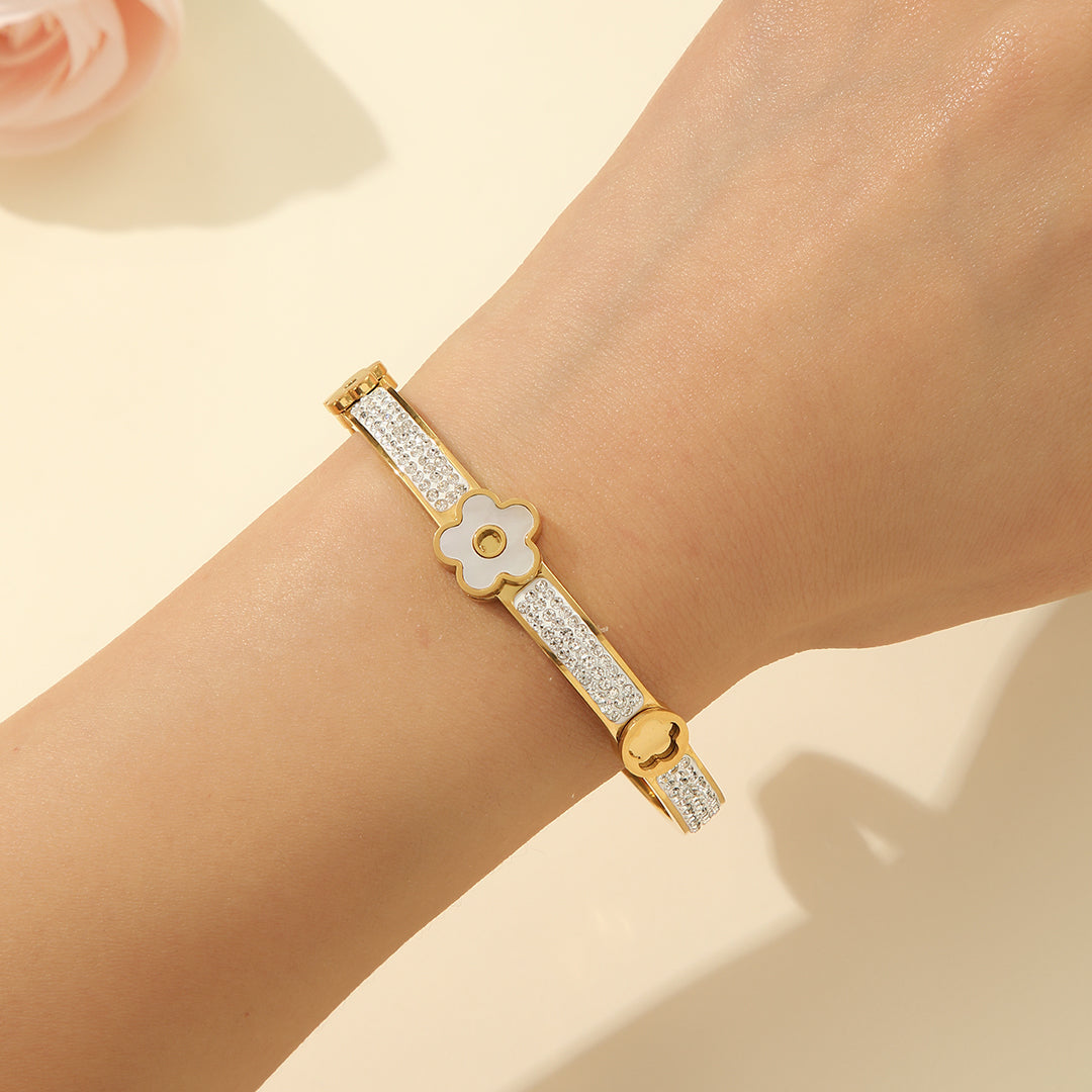 Dainty Daisy Gilded Charm Bracelet - Reet Pehal