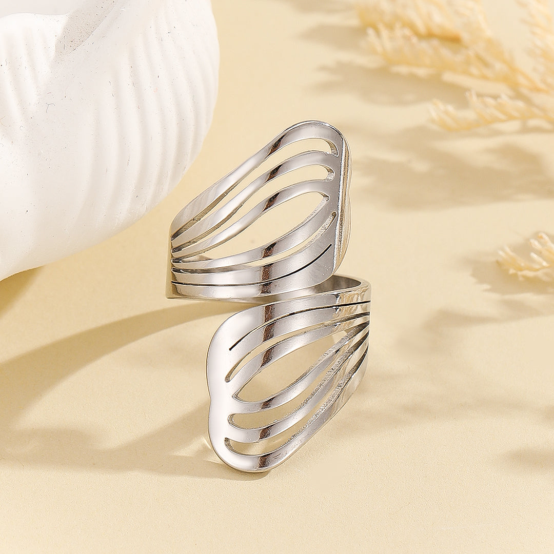 Fluid Grace Parallel Ring