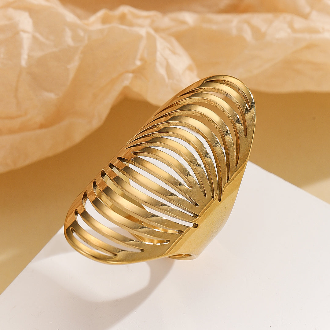 Serene Slat Ring