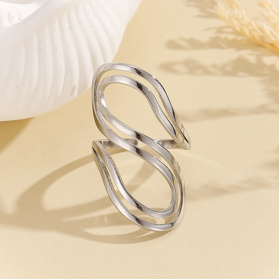 Intertwined Radiance Ring