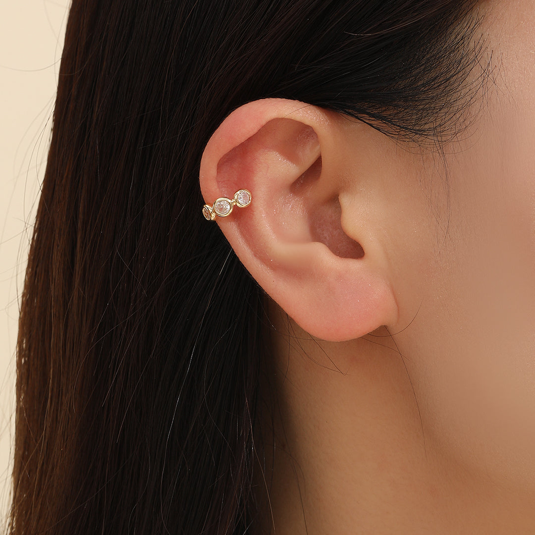 Eternal Circle Ear Clip