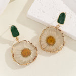 Load image into Gallery viewer, Alluring Daisy Delight Earrings - Reet Pehal
