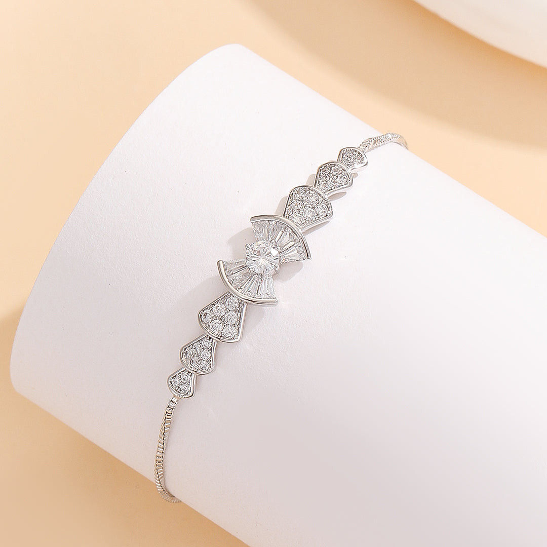 Sparkling Centerpiece Silver Bracelet - Reet Pehal