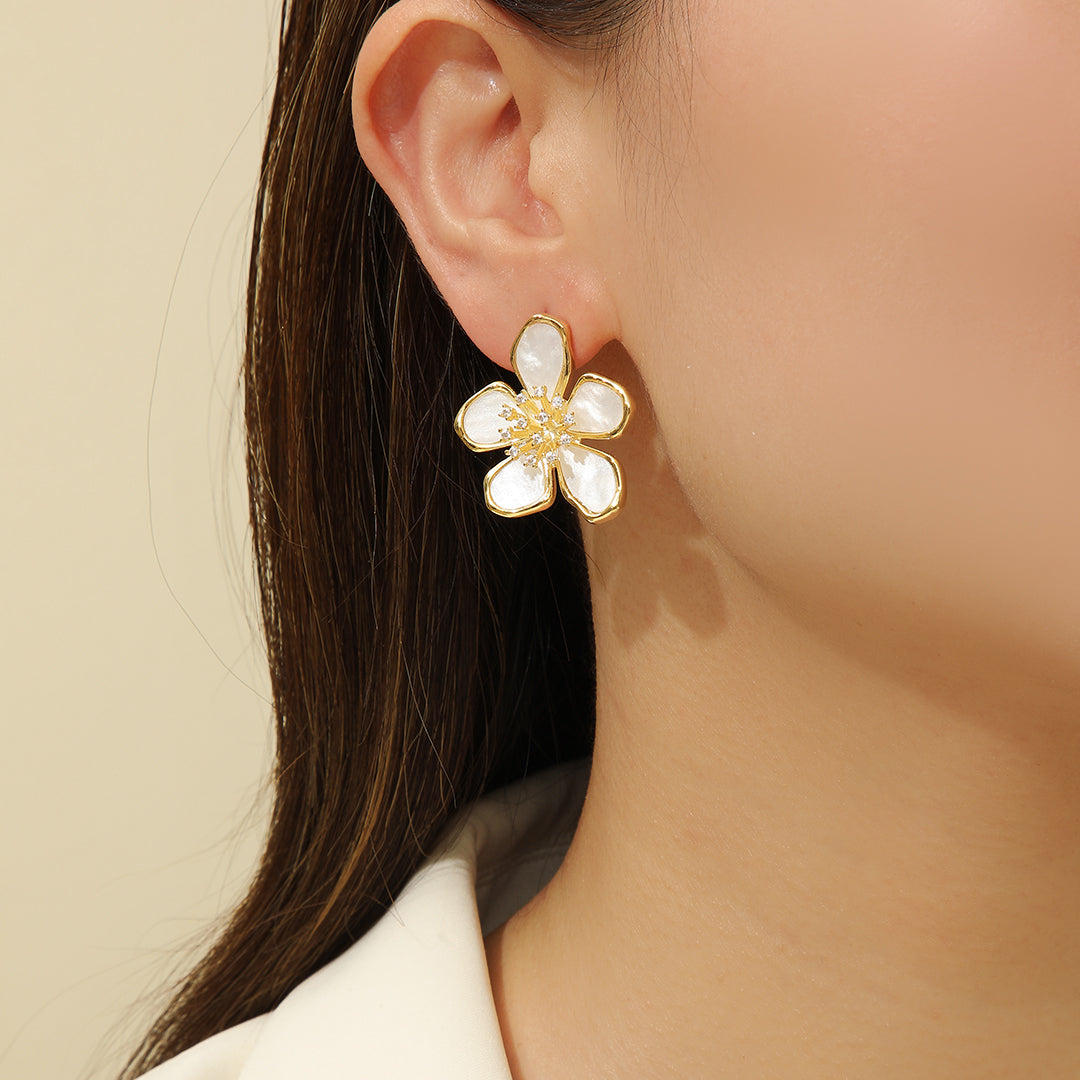 Pollen-Centered Gold Petals Earrings - Reet Pehal