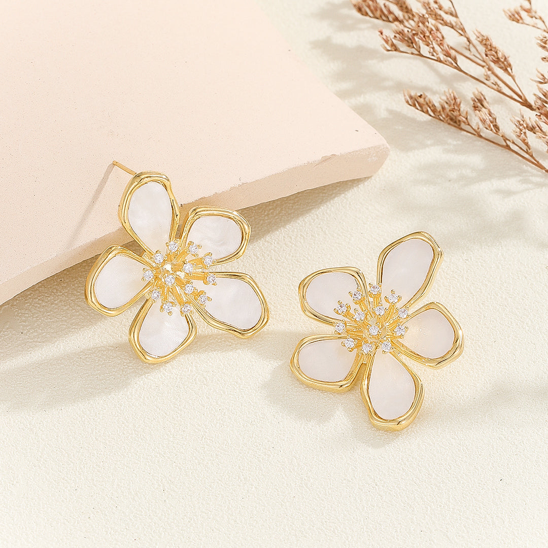 Pollen-Centered Gold Petals Earrings - Reet Pehal