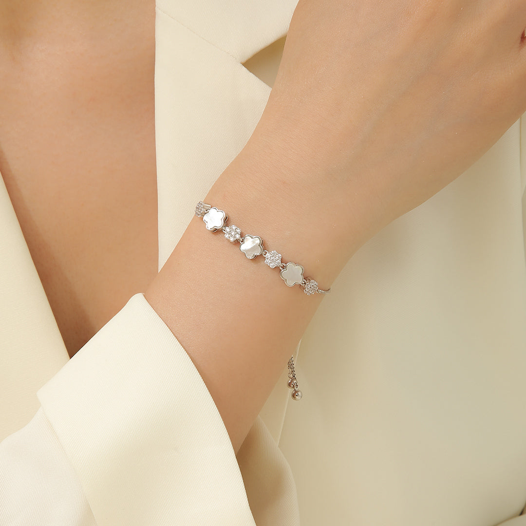 Elegant Silver Clover Bloom Bracelet