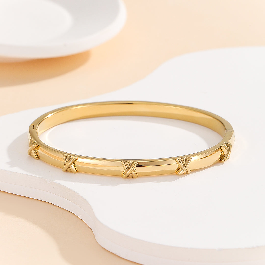 Harmony Filigree Gold Bangle - Reet Pehal