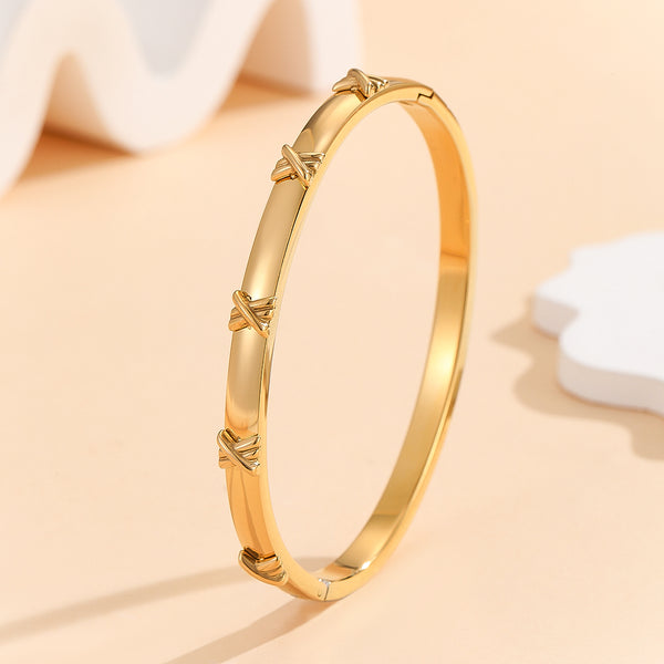 Harmony Filigree Gold Bangle - Reet Pehal