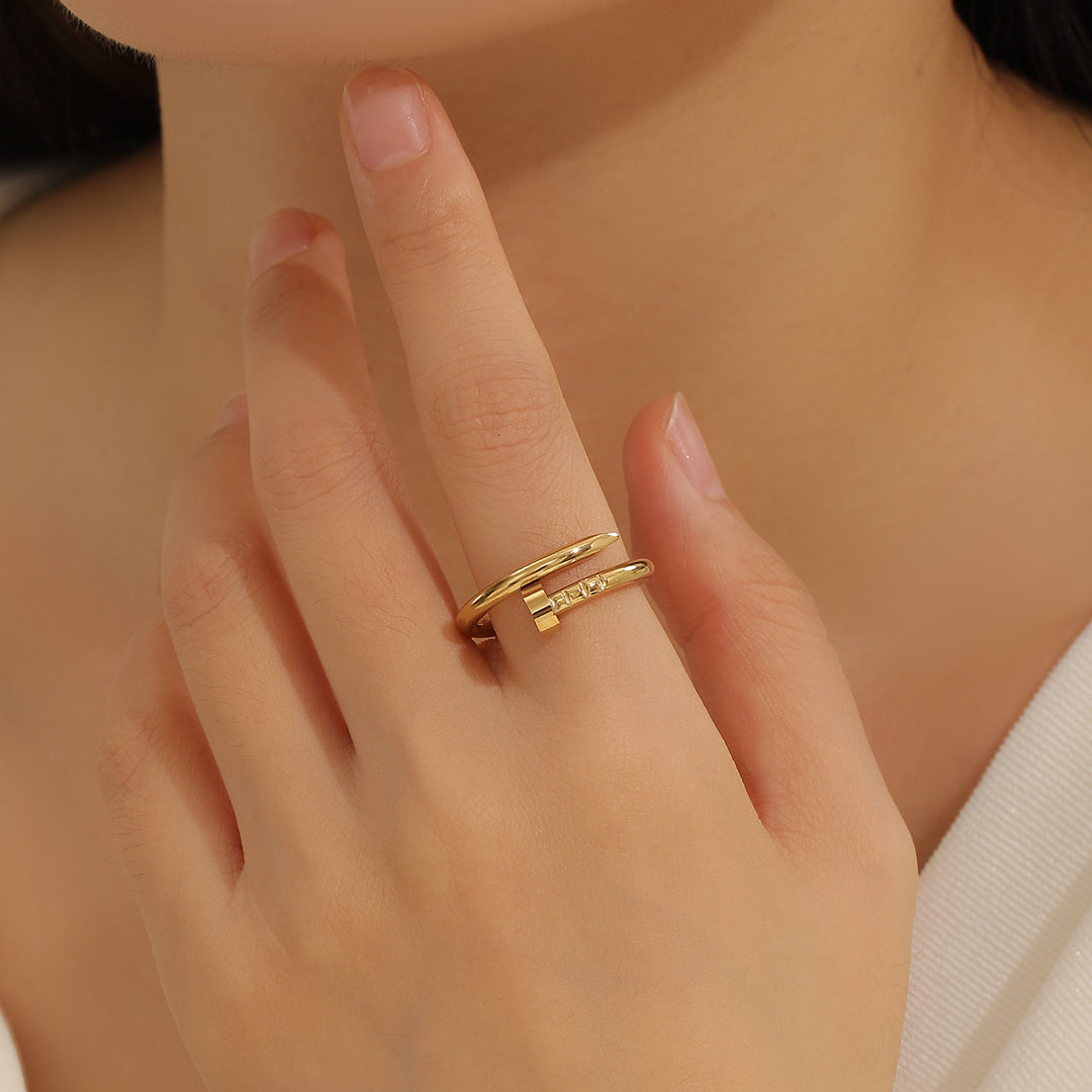 Textured Nail Loop Ring Golden