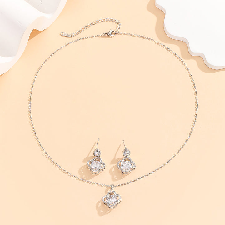 Radiant Clover Drop Silver Pendant Set - Reet Pehal