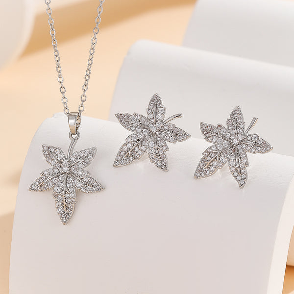 Leafy Grace Silver Pendant Set - Reet Pehal