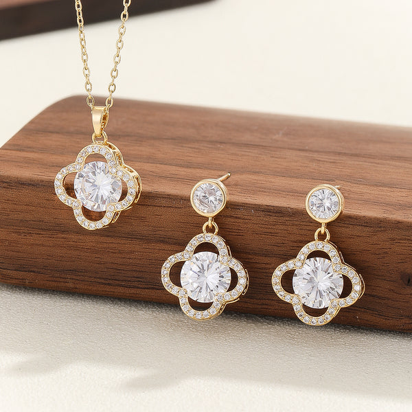 Radiant Clover Drop Gold Pendant Set - Reet Pehal