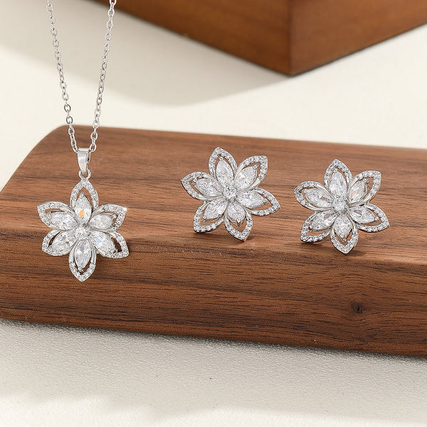 Dazzling Fleur Silver Pendant Set - Reet Pehal