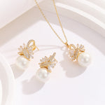 Load image into Gallery viewer, Radiant Flora Gold Pendant Set - Reet Pehal
