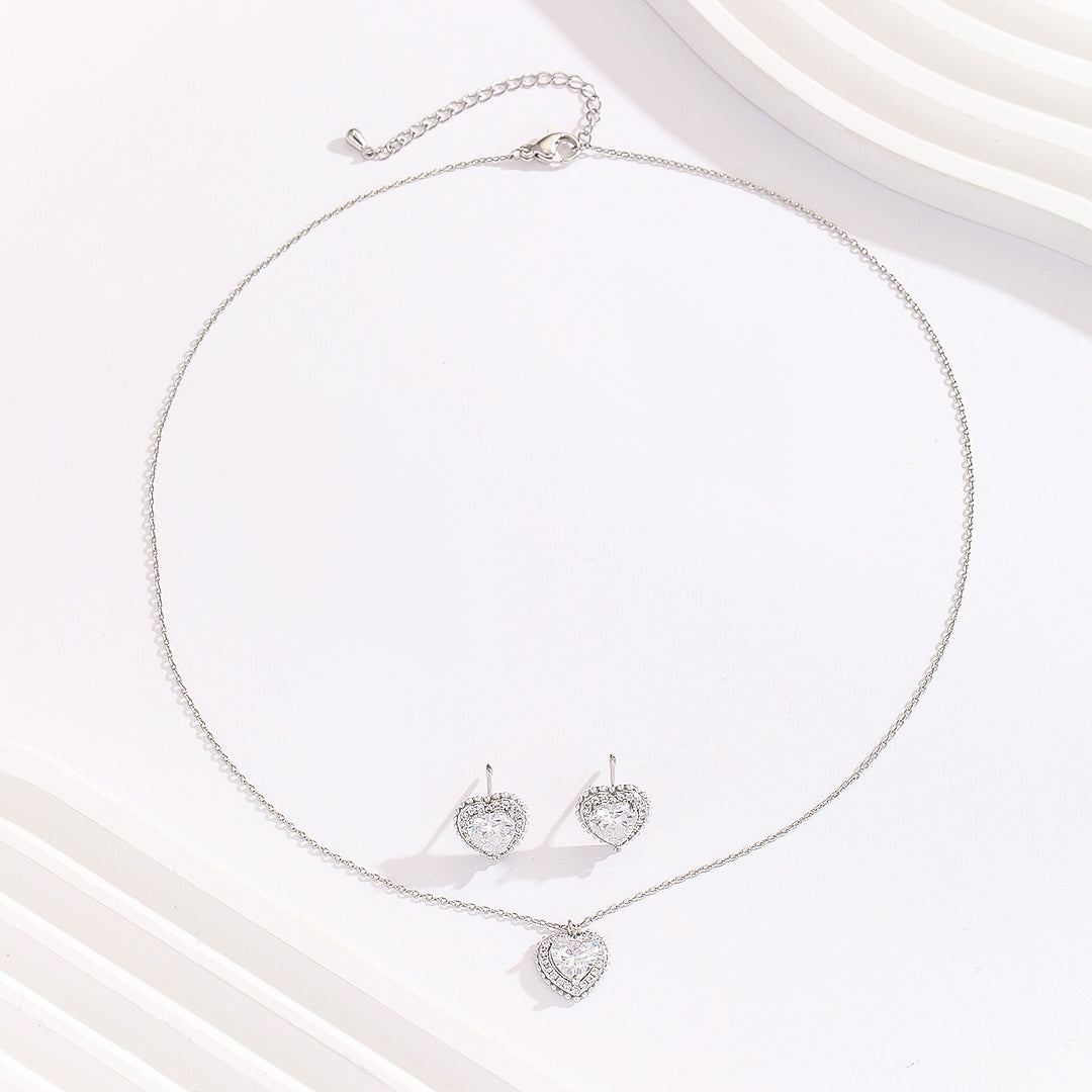 Dazzling Diamond Heart Pendant Set - Reet Pehal