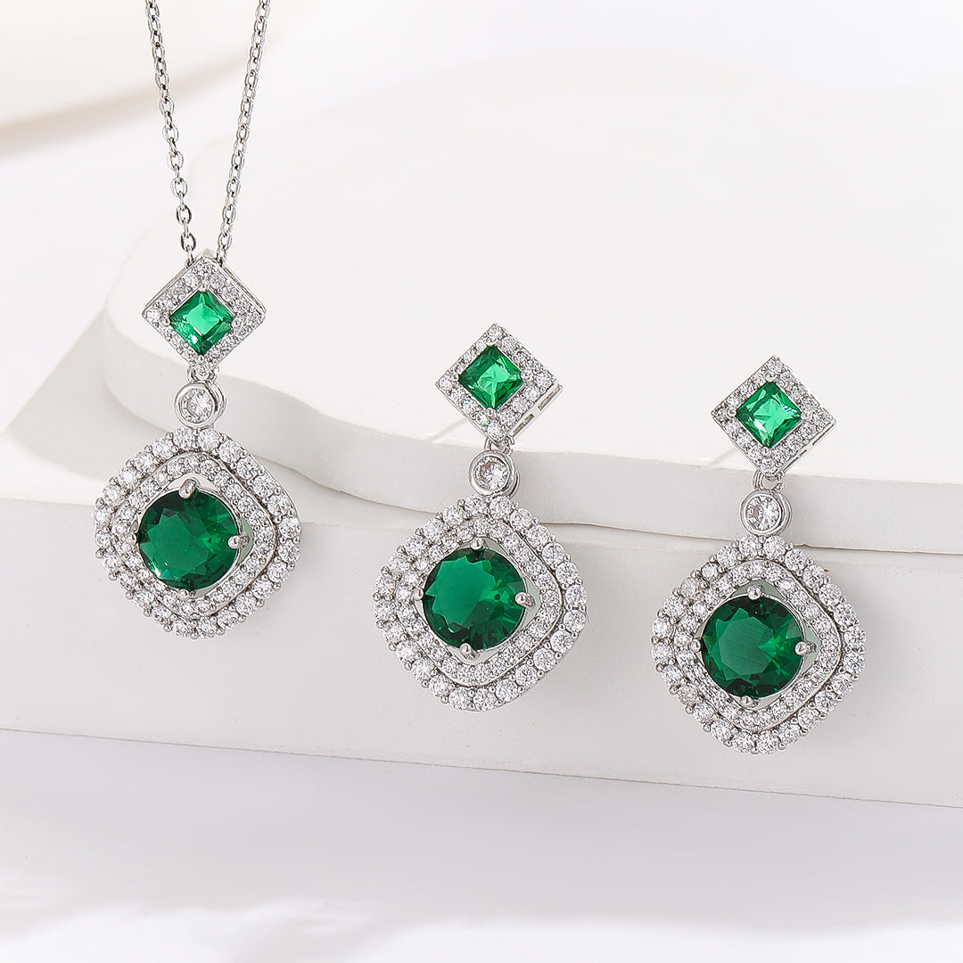 Stylish Verdant Halo Pendant Set - Reet Pehal