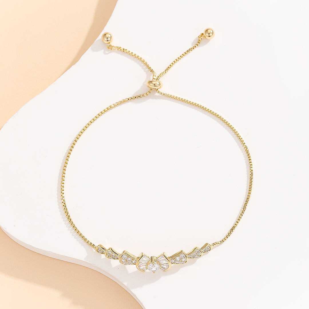 Sparkling Centerpiece Gold Bracelet - Reet Pehal