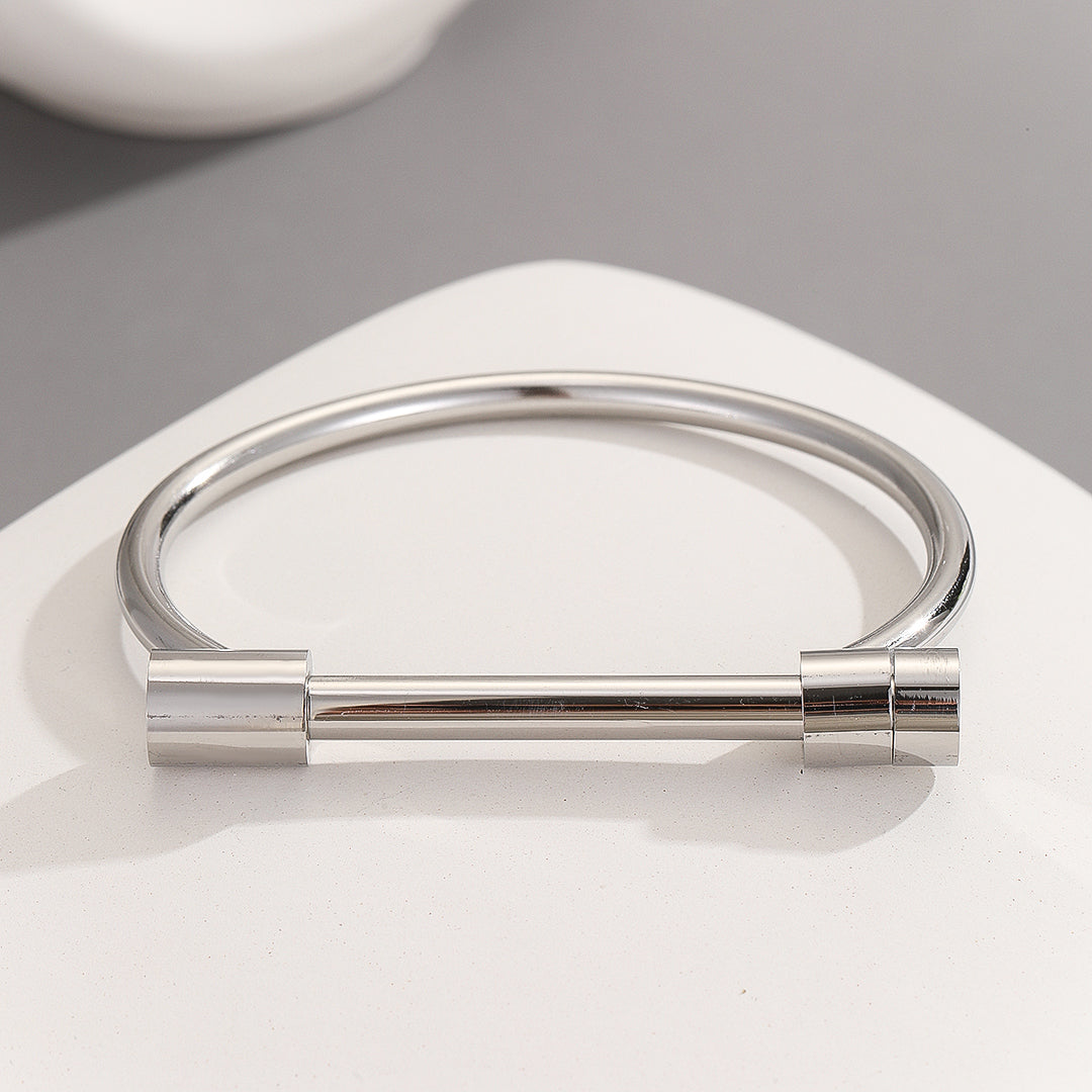 Minimalistic Men's Silver Handcuff Bangle