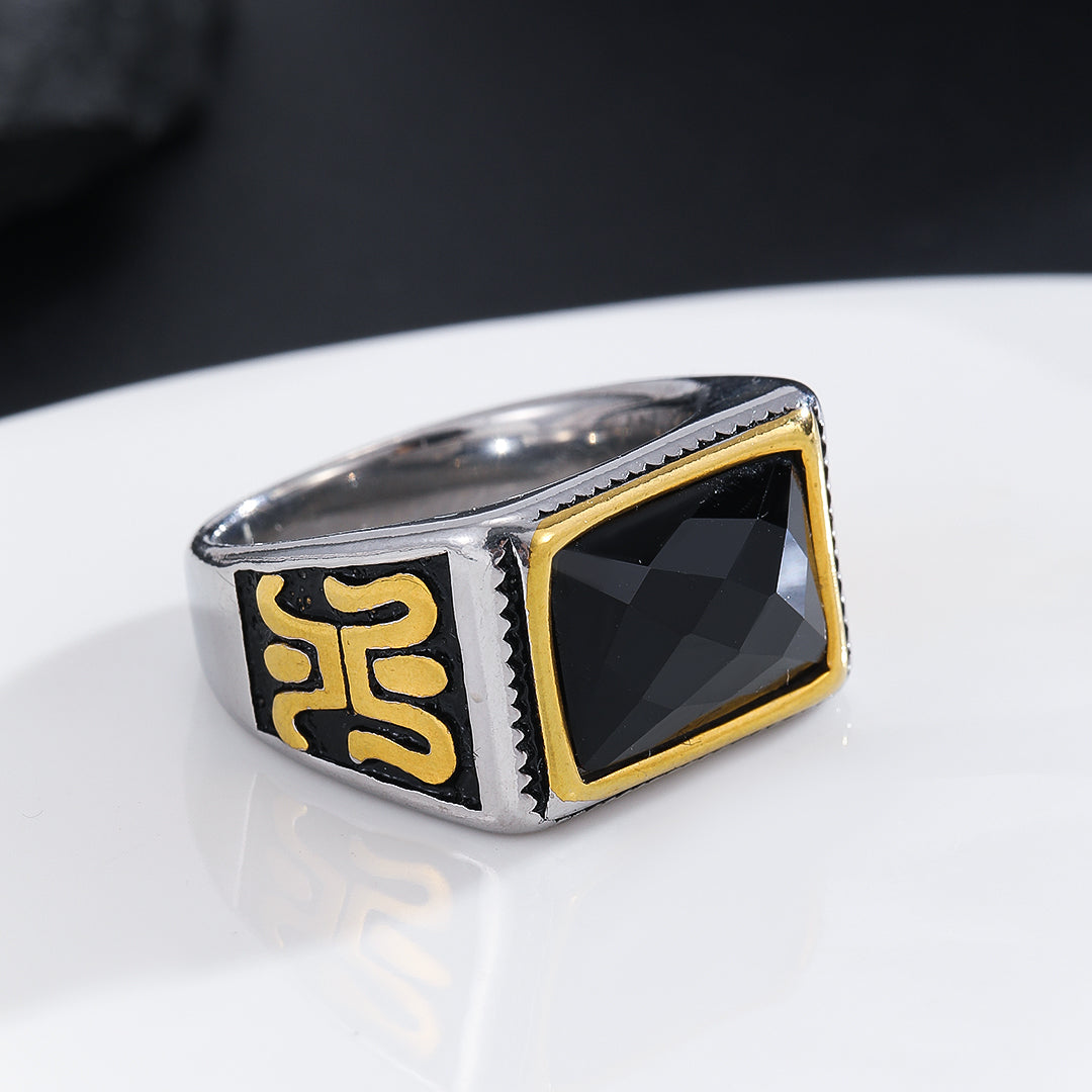 Trendy Ebon Elegance Signet Ring