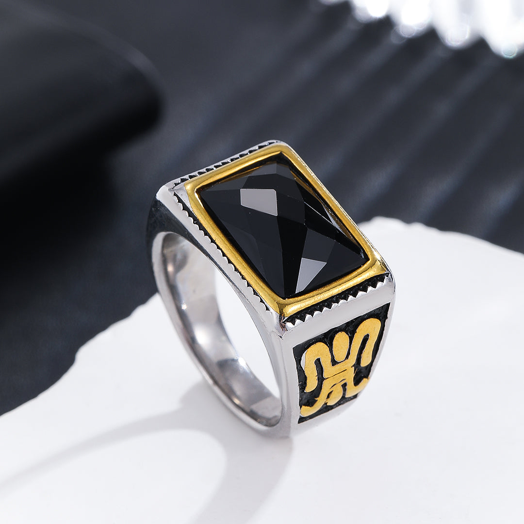 Trendy Ebon Elegance Signet Ring