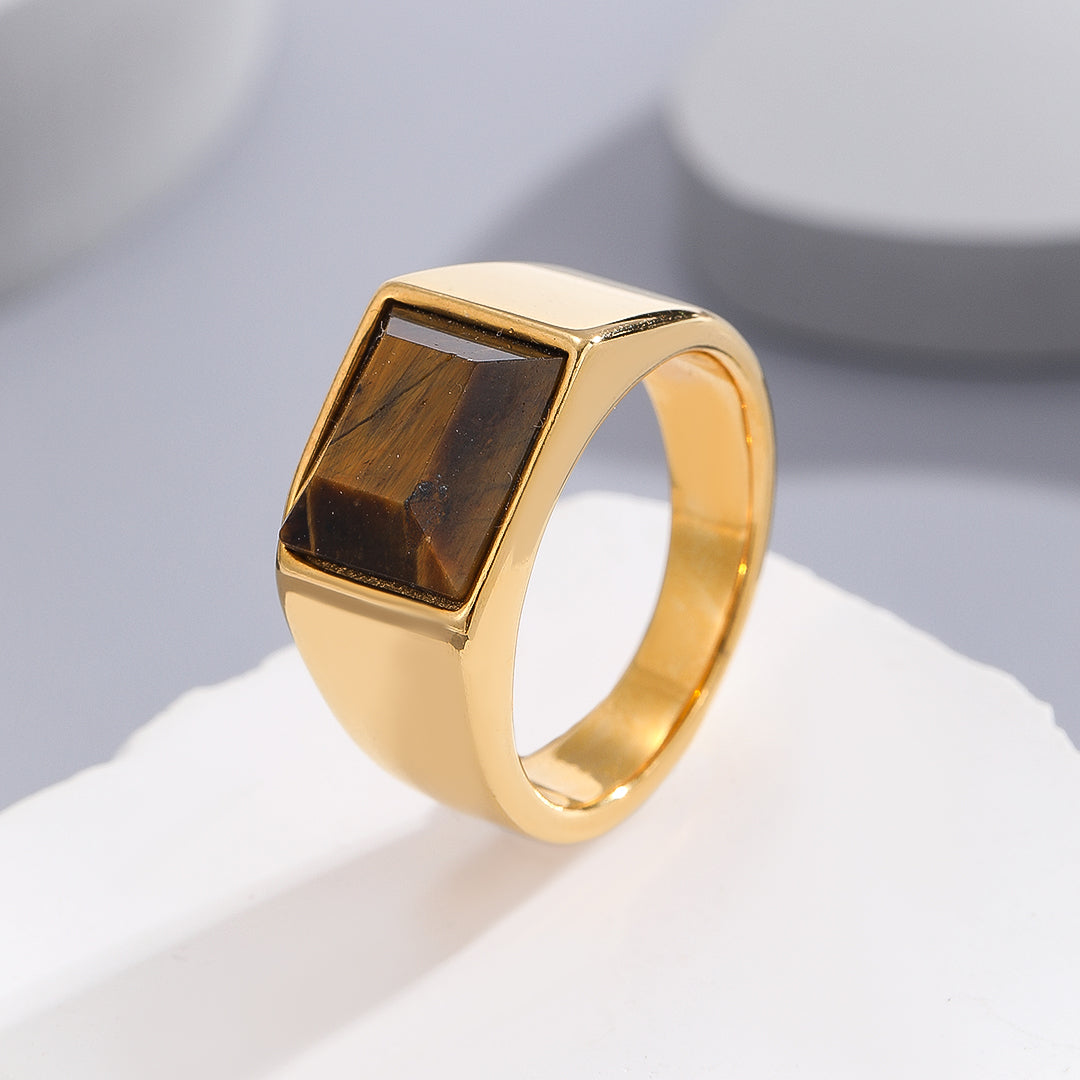 Modern Amber Gleam Gold Ring