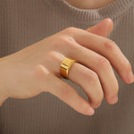 Load image into Gallery viewer, Everlasting Gold Simplicity Ring
