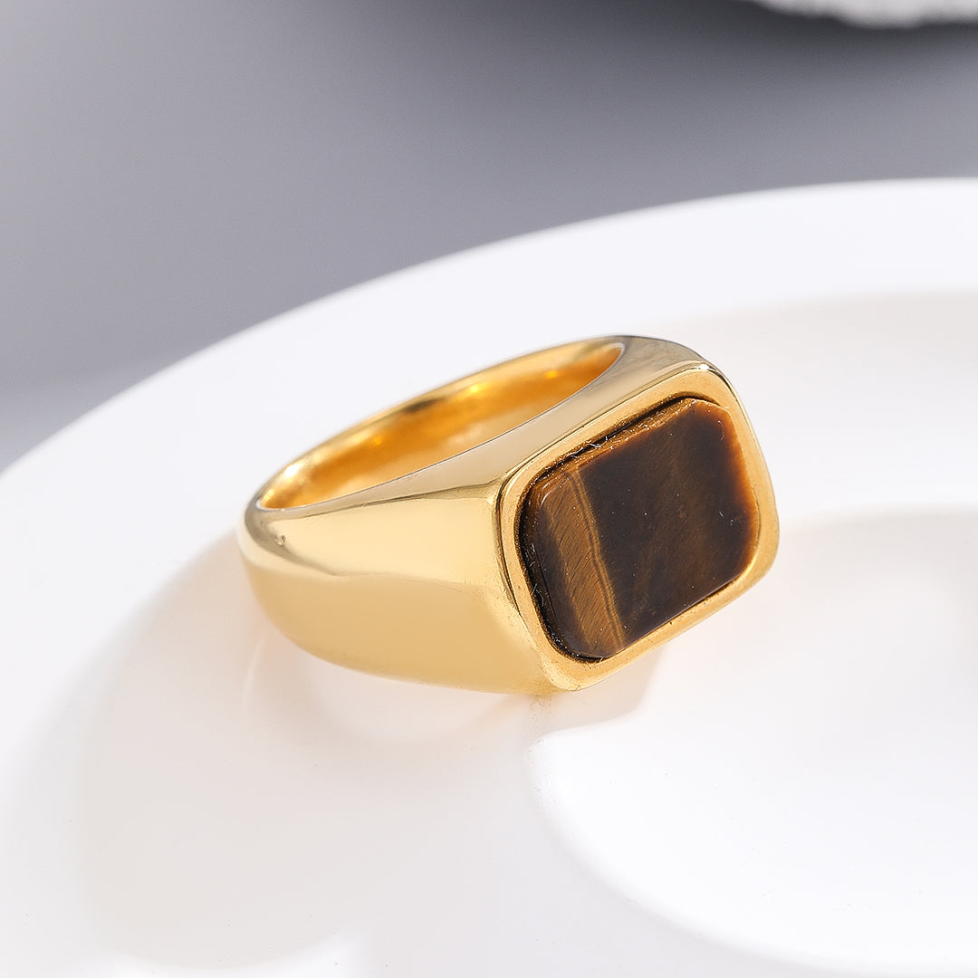 Sleek Amber Gold Reflection Ring