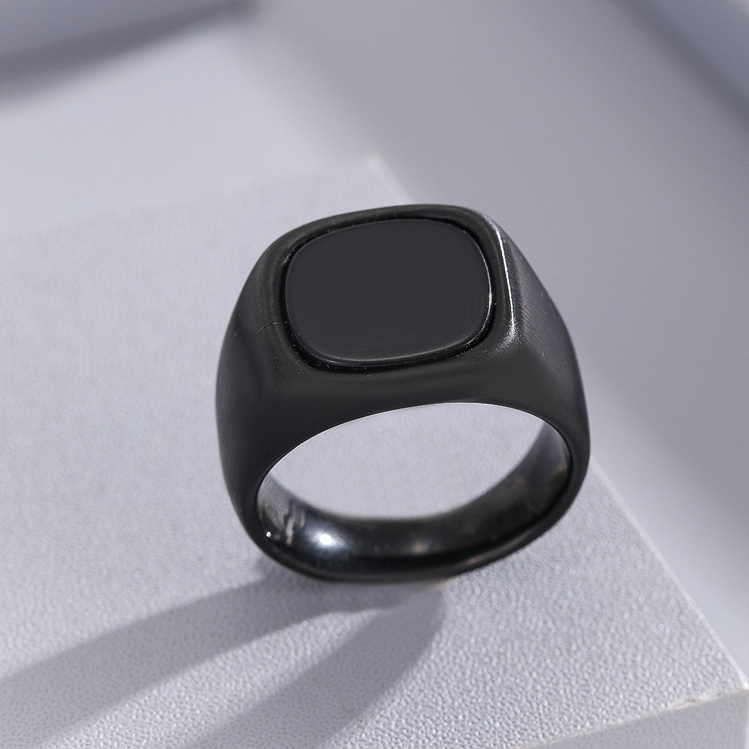 Spectacular Black Essence Ring