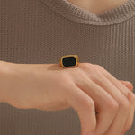 Load image into Gallery viewer, Sleek Noir Reflection Gold Ring
