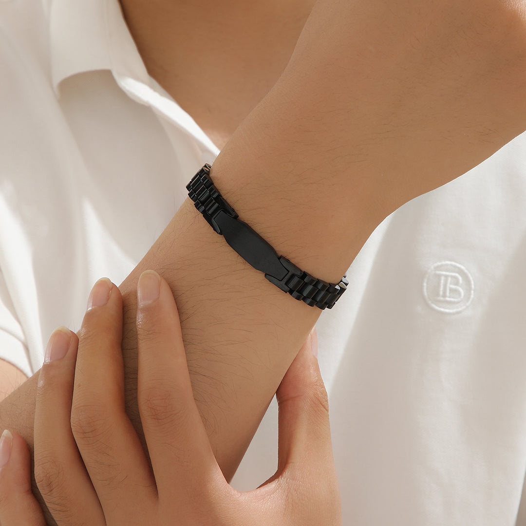 Tapered Noir Rectangular Link Bracelet