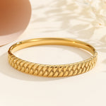 Load image into Gallery viewer, Sculpted Radiance Bangle
