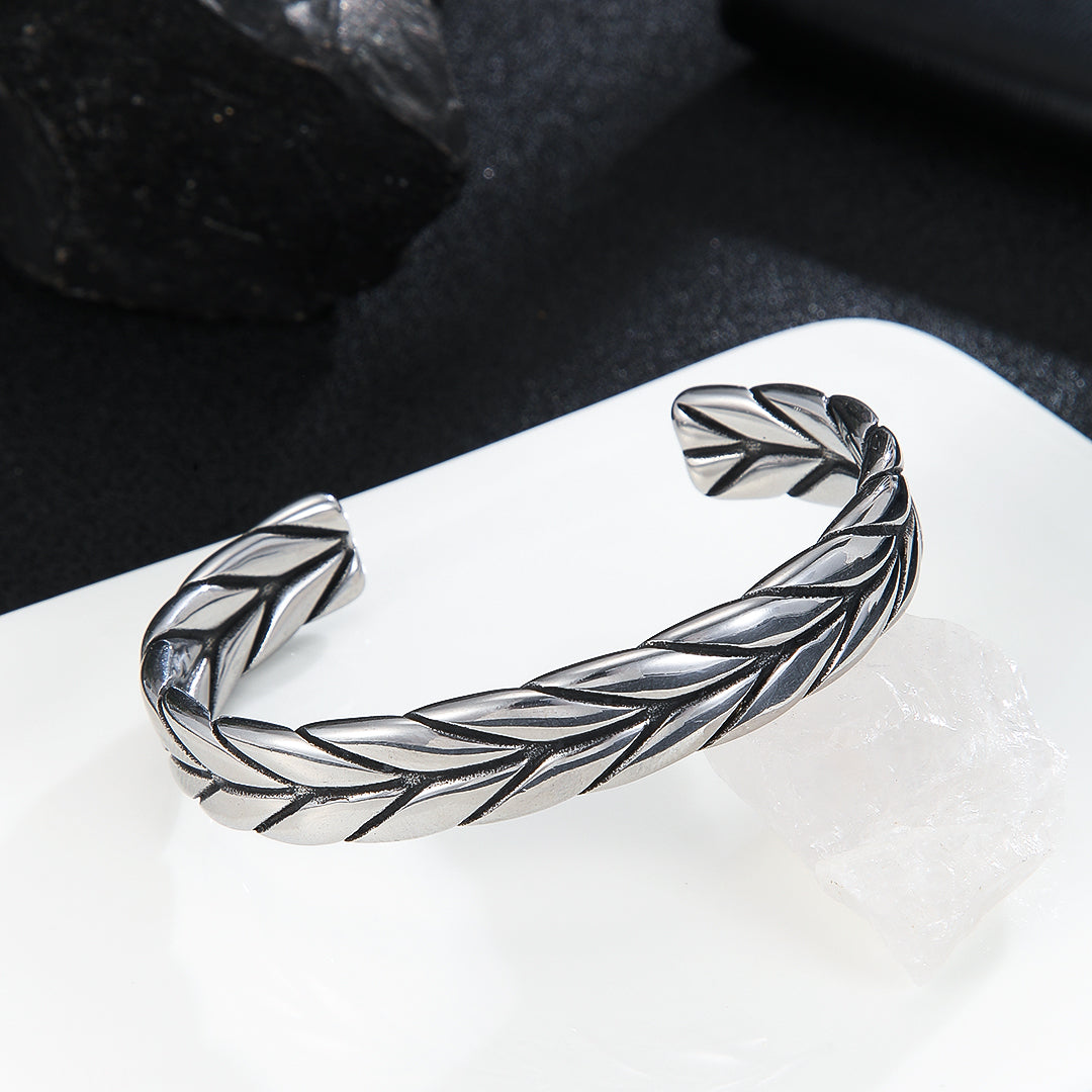 Lush Silver Leafy Dream Cuff