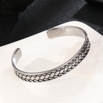 Load image into Gallery viewer, Antique Silver Vintage Scale Cuff
