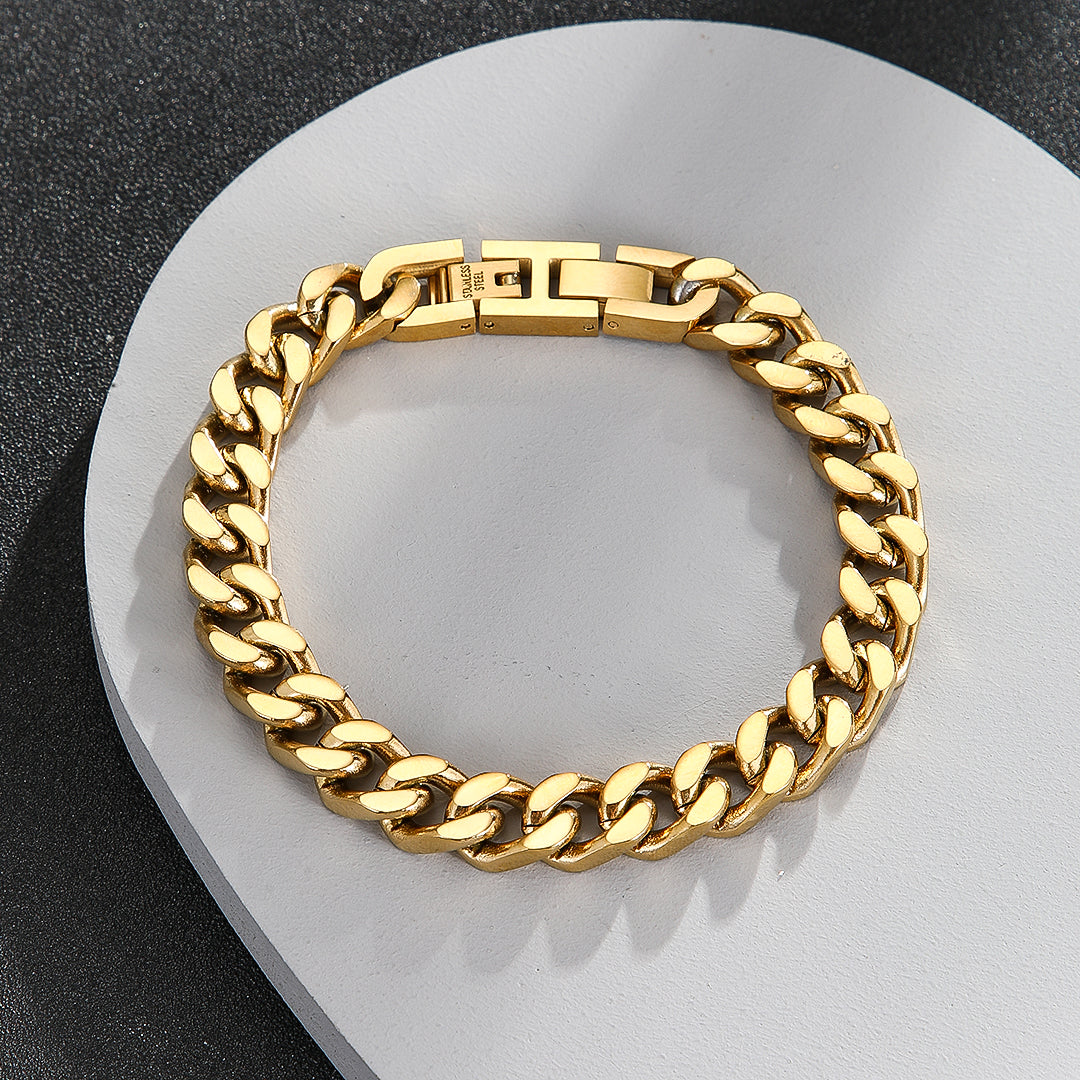 Lustrous Gold Chain Elegance Bracelet