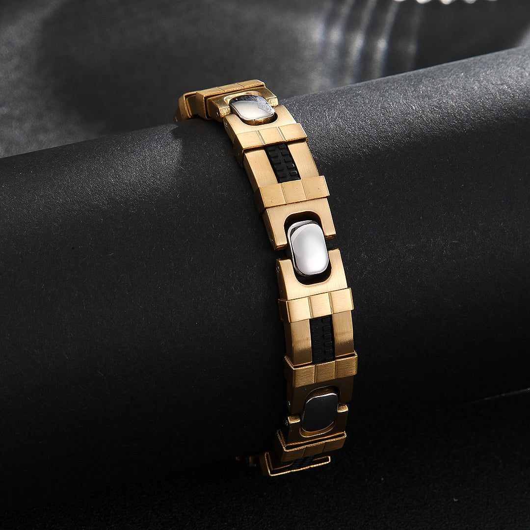 Luxe Cabochon Gold Link Bracelet