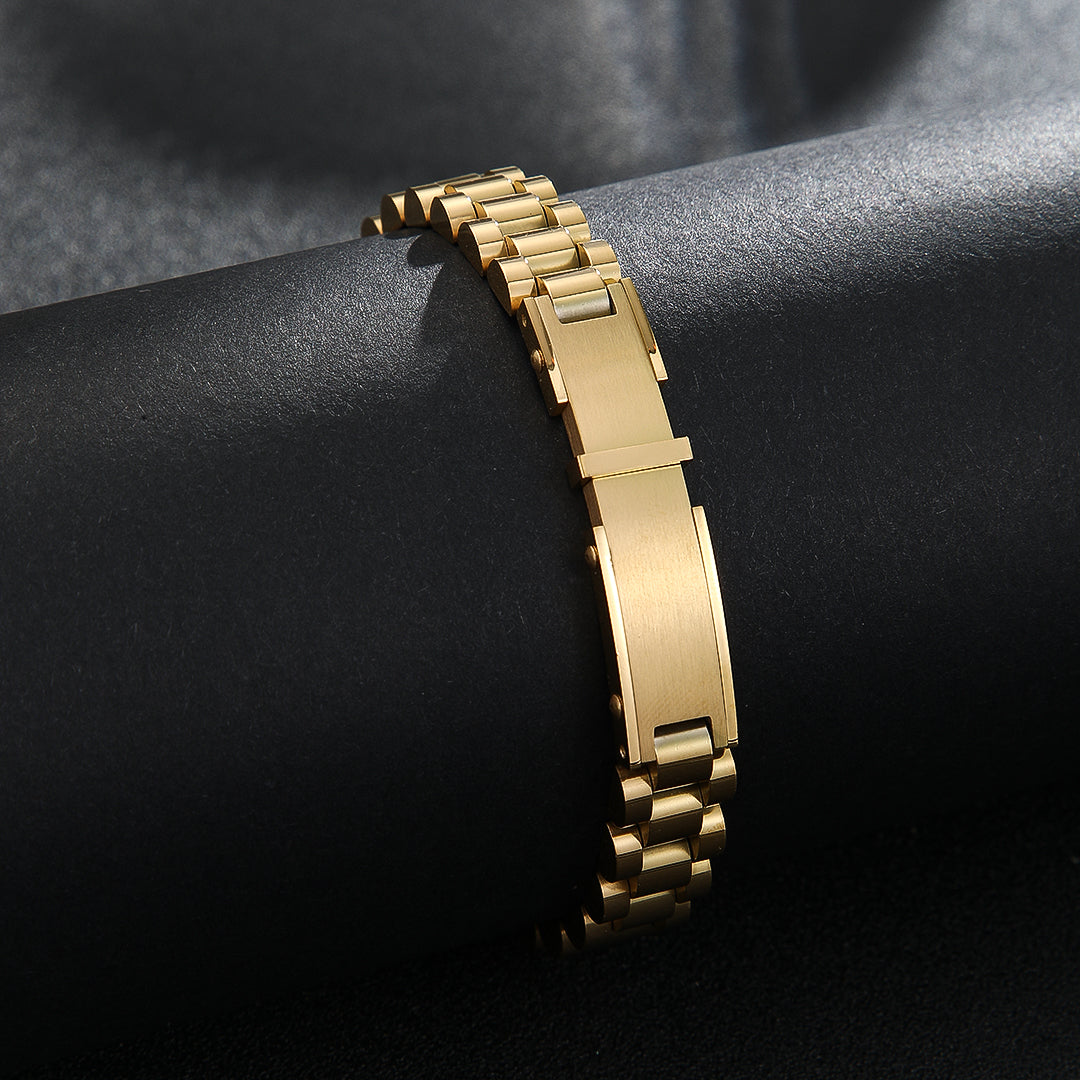 Sleek Gold Loop Bracelet