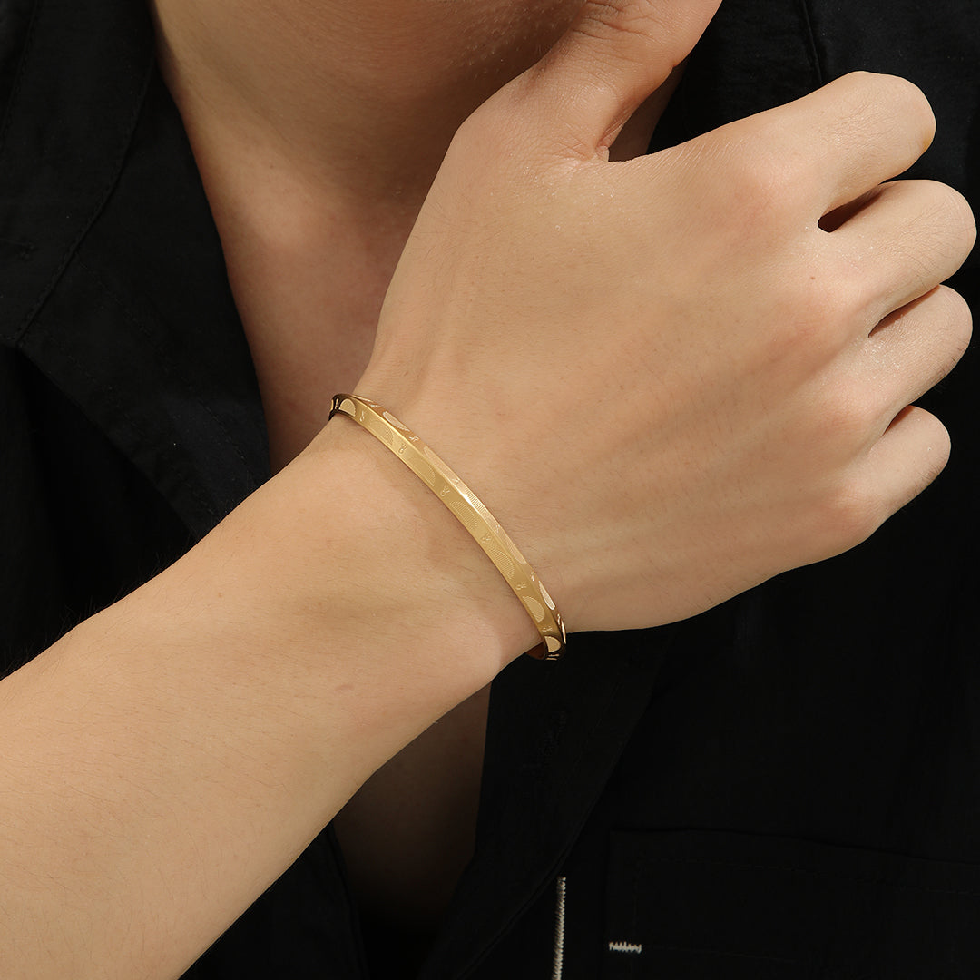 “Detailed Grace Gold Bracelet