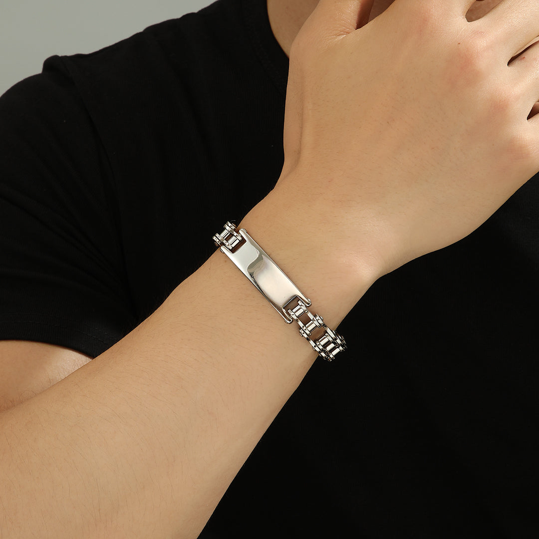 Versatile Silver Elegance Wristband