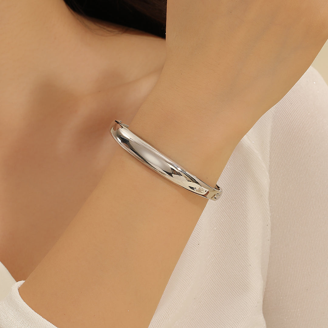 Illuminating Simplicity Bracelet