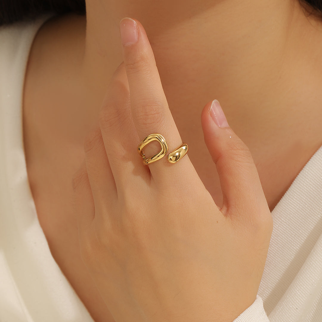 Elegance Flow Open Ring Golden