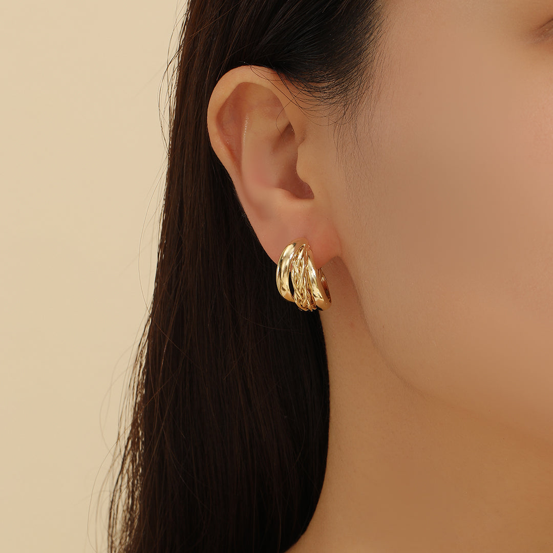 Stylish Twirl Hoop Earrings