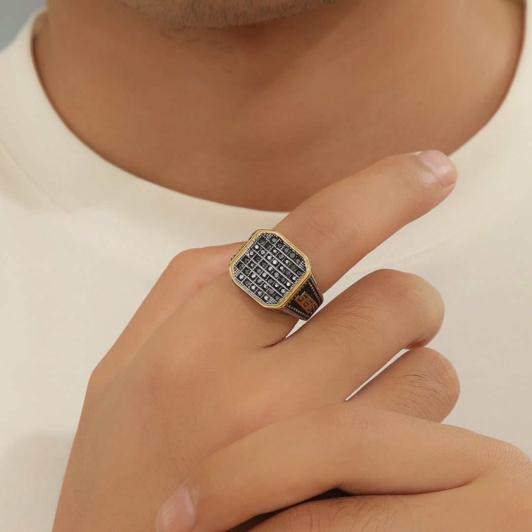 Regal Grid Pave Rings