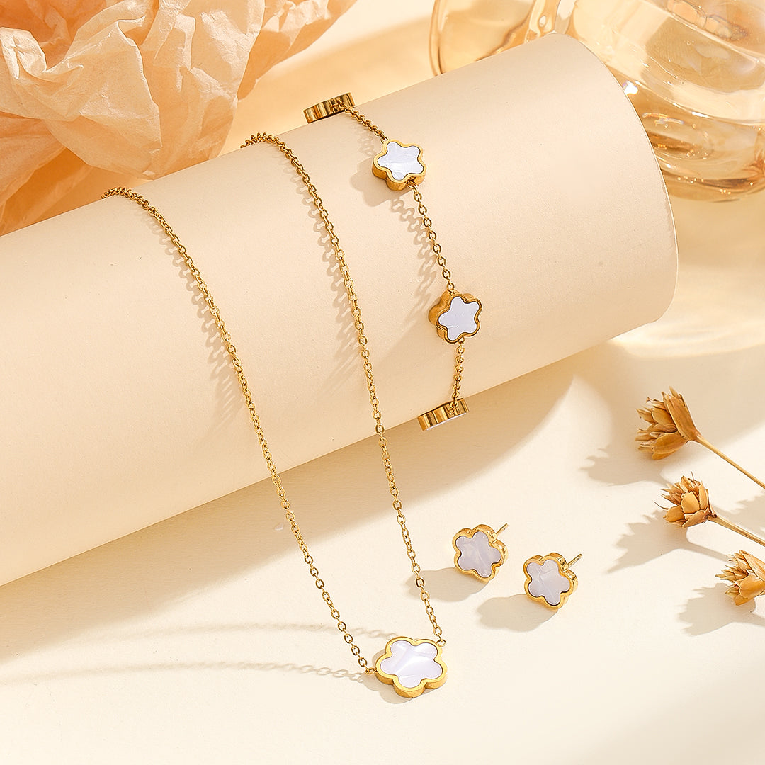 Elegant Floral Fusion Jewelry Set